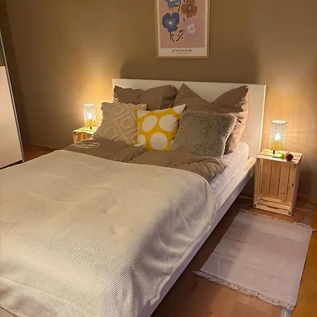 Rum i privatbostad Xxl Schlafzimmer In Charmantem Villenanwesen *