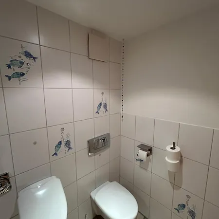 Xxl Schlafzimmer In Charmantem Villenanwesen Rum i privatbostad