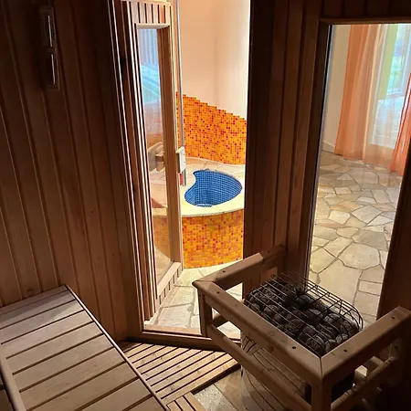 Rum i privatbostad Xxl Schlafzimmer In Charmantem Villenanwesen